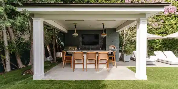 957 Corsica Drive