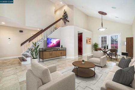 924 924 Flintrock Drive