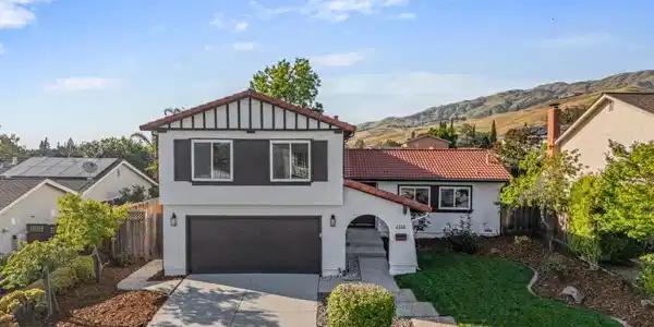 2115 Pedro Avenue