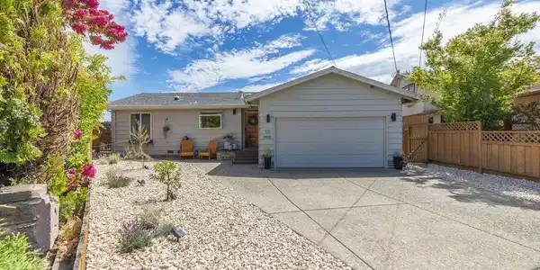 13 Alhambra Court