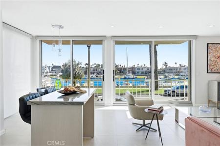 383 Bay Shore