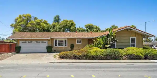 1401 Lemos Ln