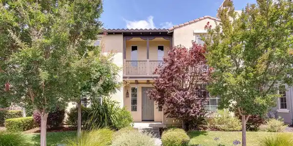231 Hollister Ave