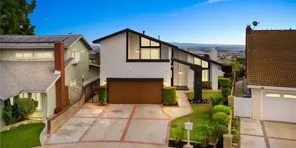 304 John Way