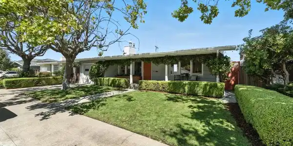 2931 Sunset Terrace