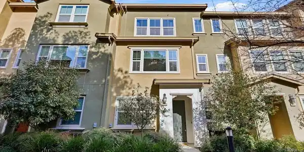 275 Currlin Circle
