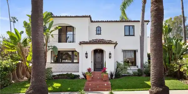 219 Ximeno Avenue