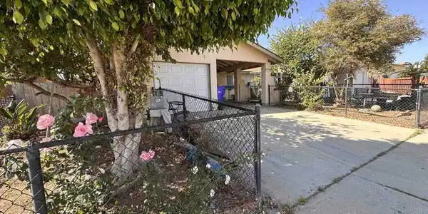 4750 Calle Estrella