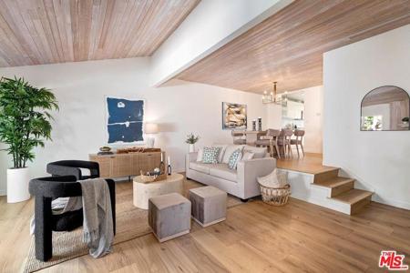 1534 Palisades Drive