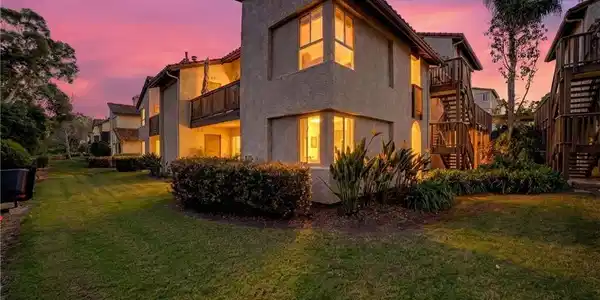 18 Corniche Dr.