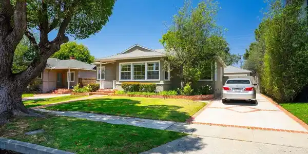 12819 Dewey Street