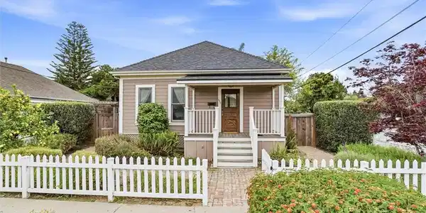 302 S Mason