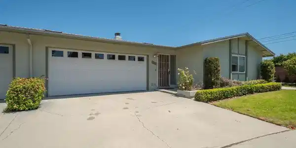 361 E Elfin Green