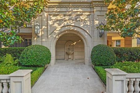 222 6th Avenue