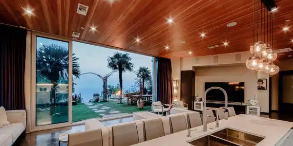 2050 Rambla Pacifico Street