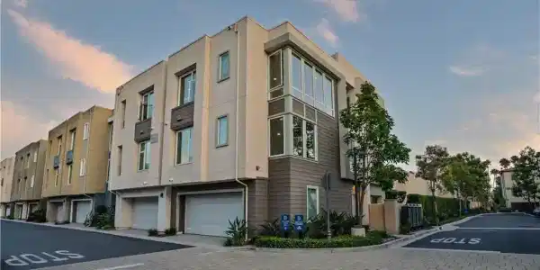 2765 Doheny