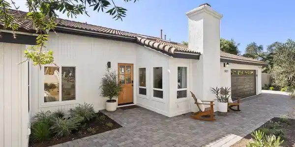 1427 Avocado Road