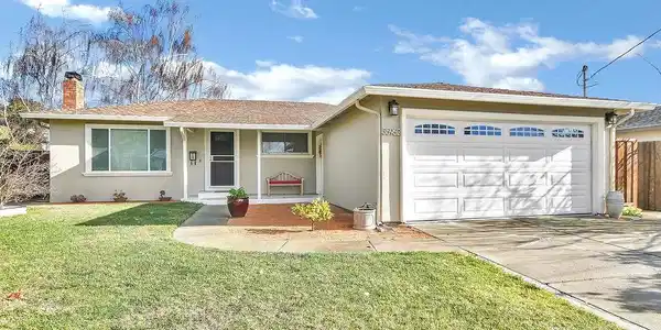 35952 Rosewood Drive