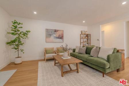 18521 Gramercy Place