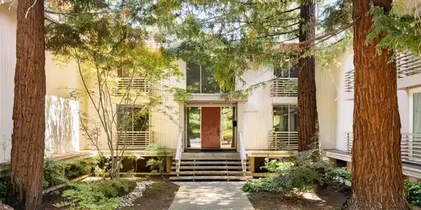 1100 Sharon Park Drive