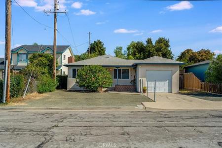 1176 Maple Street