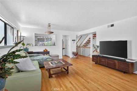 431 Camino De Las Colinas
