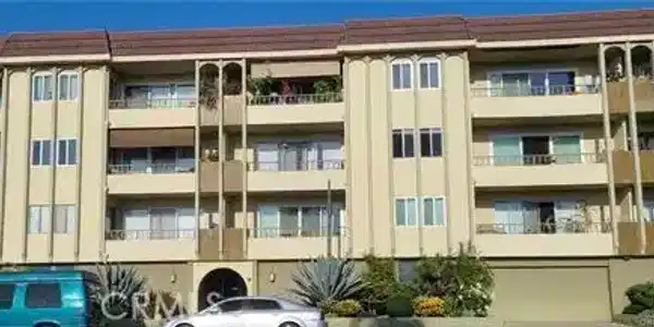 420 Redondo #102