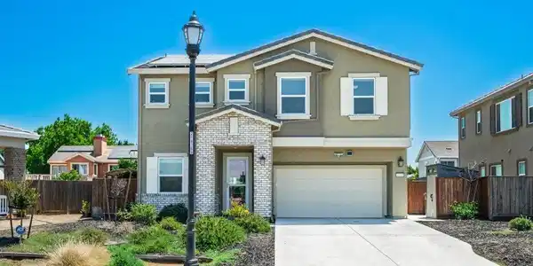 4670 Fuschia Way