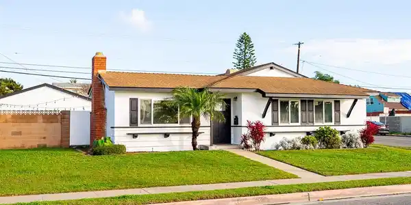 13352 Springdale