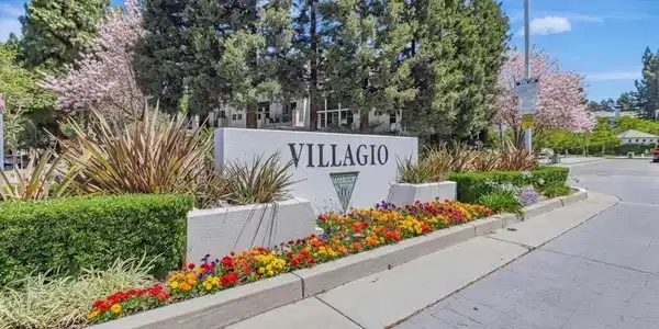 425 Navaro Way