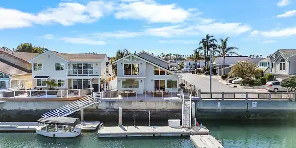 2230 Jamestown Lane