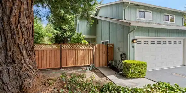 987 Lane Avenue