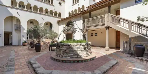 5935 Playa Vista Drive