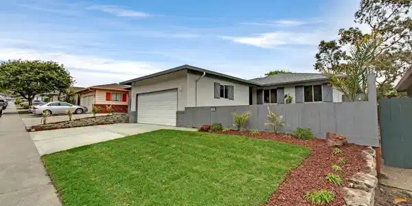 2860 Oakmont Drive
