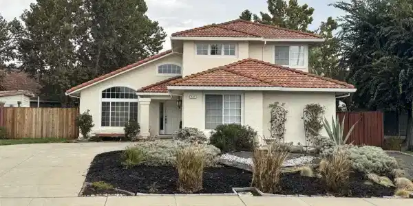 512 Hacienda Dr