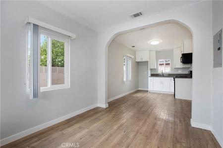 1435 1437 E Colon ST