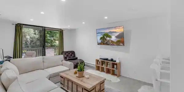 5202 Shelter Creek Lane