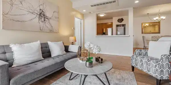 1400 El Camino Real