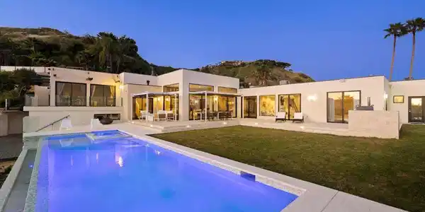 971 Enchanted Way