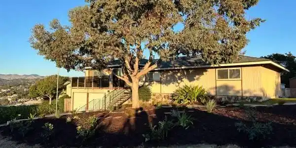 1566 Hillcrest