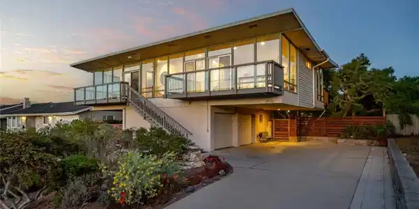 2570 Bay Vista Lane