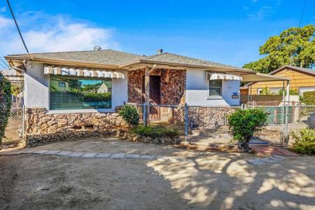 1060 Del Mar Avenue