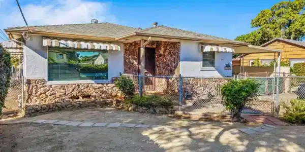 1060 Del Mar Avenue