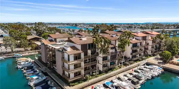 9233 Marina Pacifica N