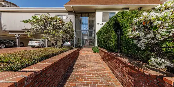 1522 S Centinela Avenue