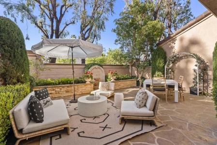 3774 Paseo Vista Famosa
