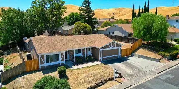 4309 OAKDALE PLACE
