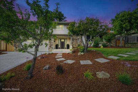 2740 Comstock Circle