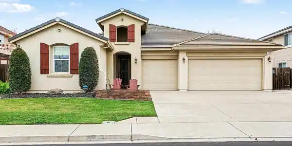 4794 Snowy Egret Way