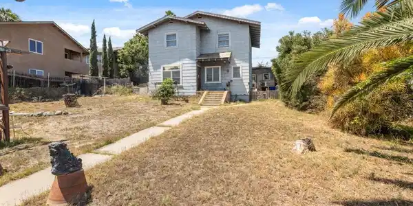 3046 Island Ave